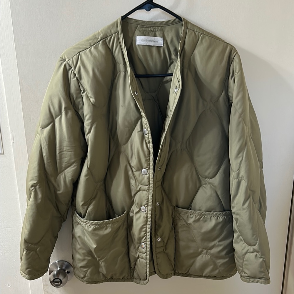 Women’s Outerknown lightweight puffer jacket